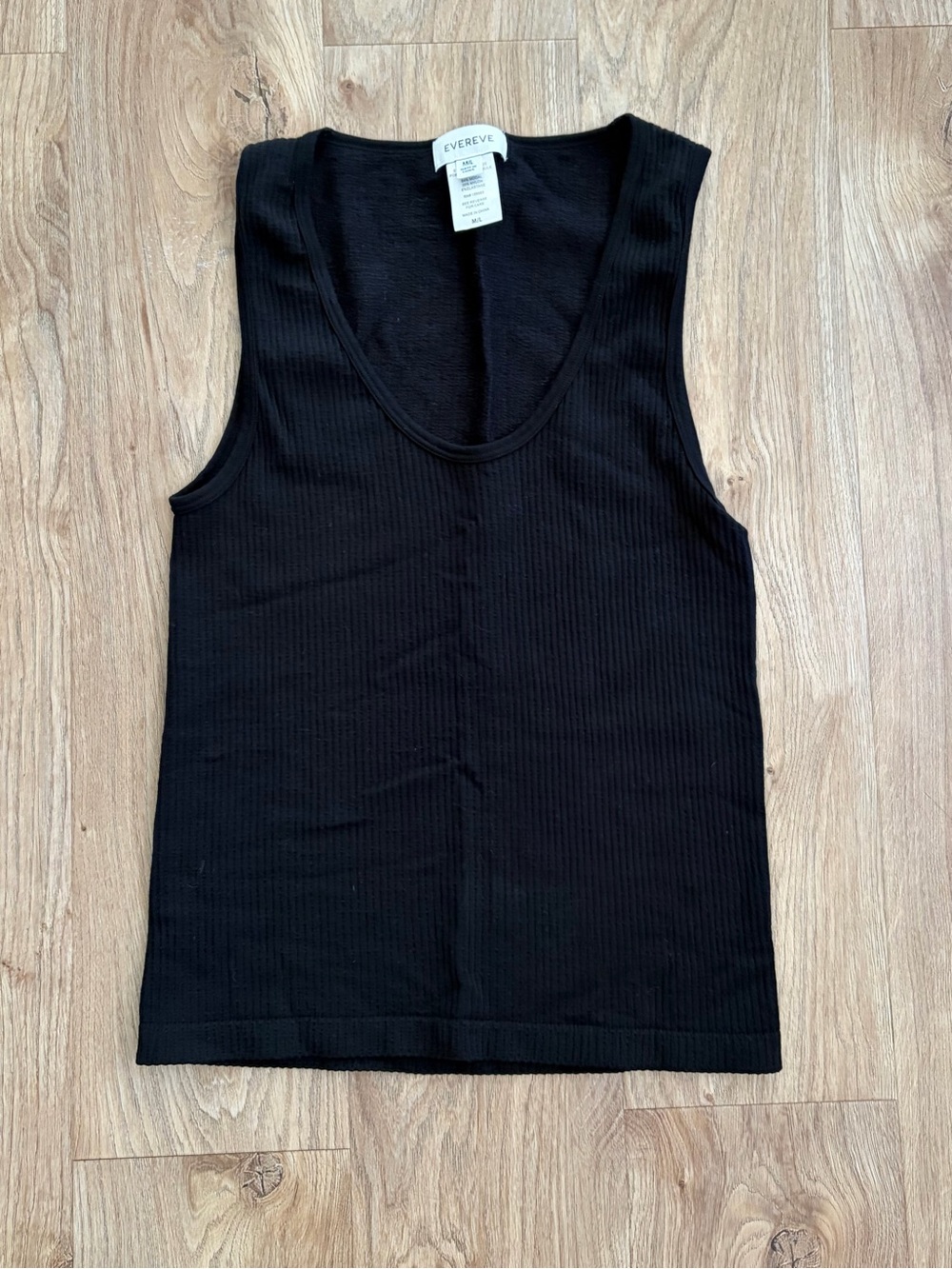 Evereve Black Ribbed Stretch Scoop Tank Top Sz M/L Great Condition